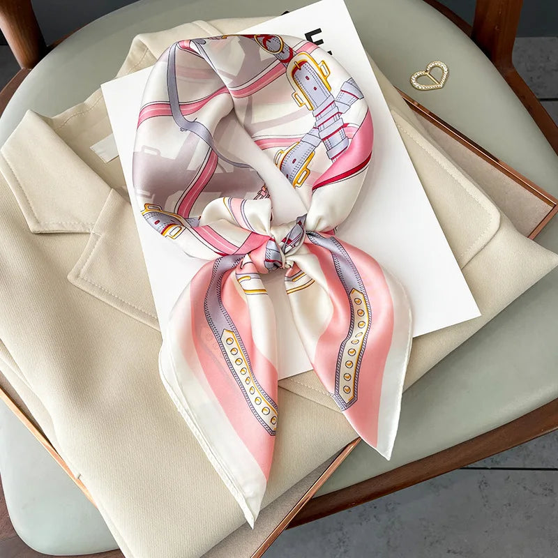 Foulard carré de luxe en soie pour femme