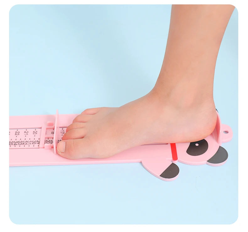 Mesure la taille du pied du bébé